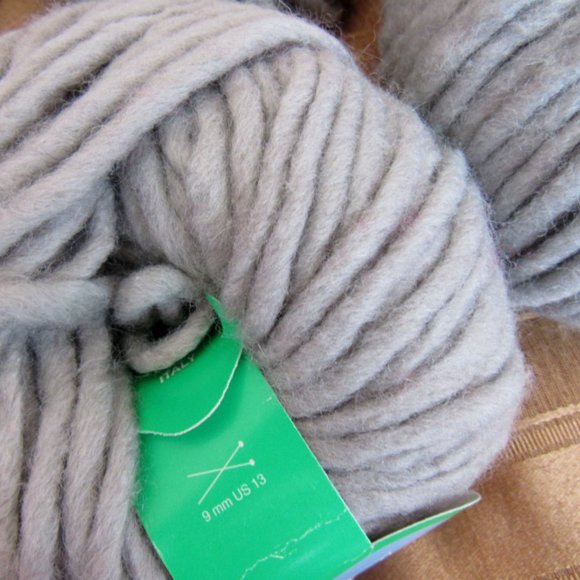 Lot 3+ sks of Wool Blend Yarn - Picture 3 of 5